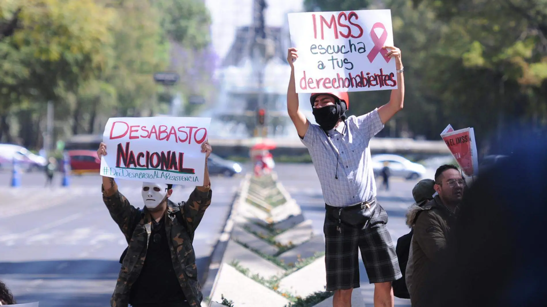 MARCHA_VIH_MEDICAMENTOS_DESABASTO_IMSS_PROTESTA alejandro aguilar  (34)